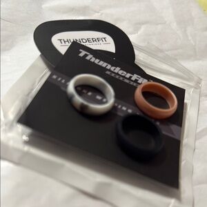 Thunderfit women’s pack of 3 silicone bands; size: 8